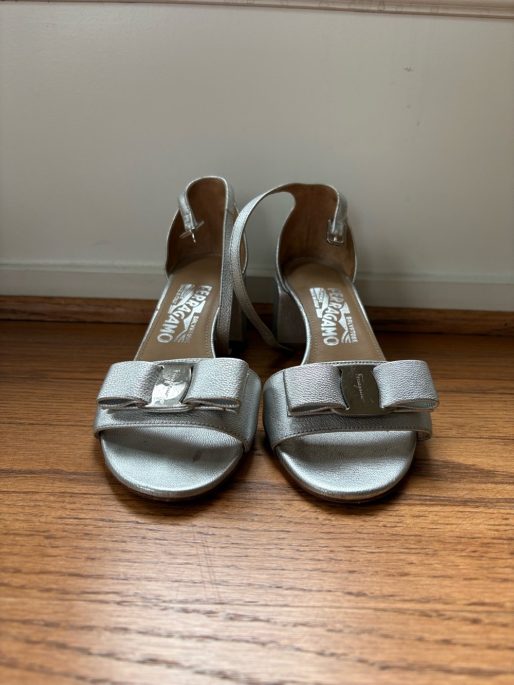Salvatore Ferragamo Silver Open-Toe Block Heel Sandals with Bow Detail - Picture 2 of 9